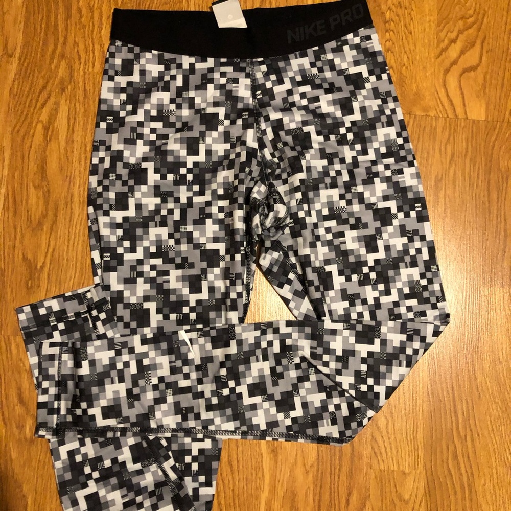 Nike Pro leggings